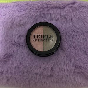 Mini two color shadow, acrylic press on nails, Hempz body butter